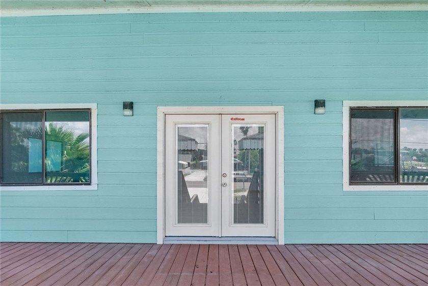 Welcome to your Rockport retreat. This stunning four bedroom - photo 23