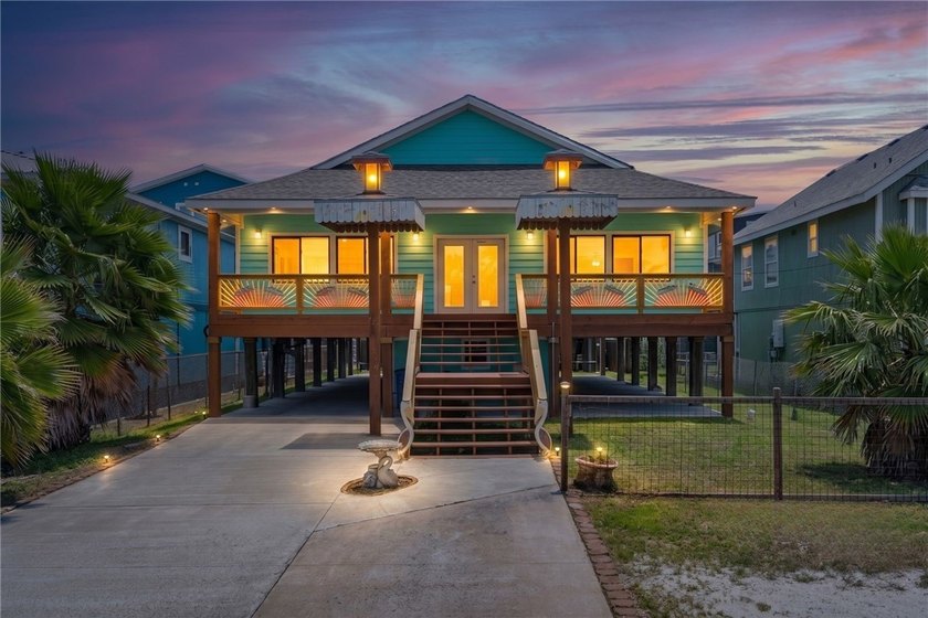 Welcome to your Rockport retreat. This stunning four bedroom - photo 27