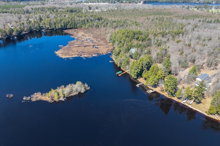 Exquisitely renovated, south-facing chalet-style lakefront - photo 31