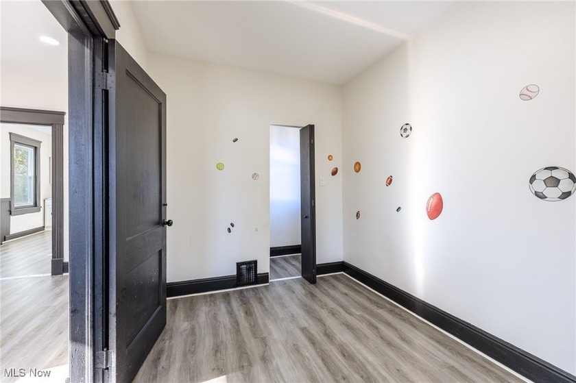 Come check out this stunningly duplex in Cleveland's Goodrich - photo 5
