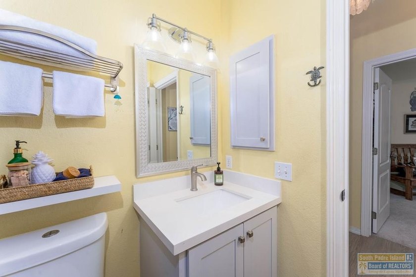 Experience the feeling of coming home to comfort, style &amp; - photo 25