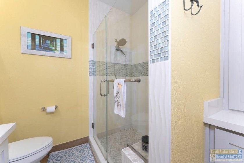 Experience the feeling of coming home to comfort, style &amp; - photo 31