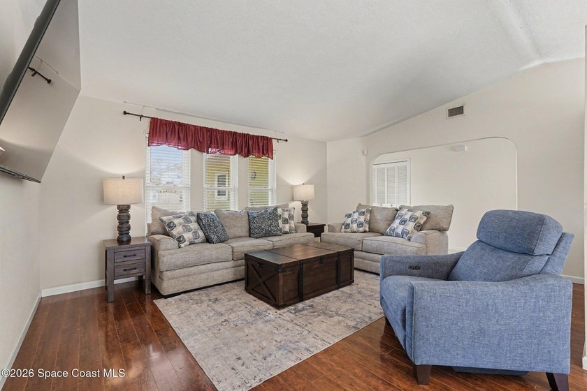 Nestled in the desirable NW Palm Bay community on a fully fenced - photo 5