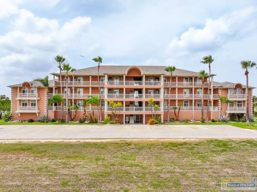 Rarely available on the market! Enjoy beautiful water and golf - photo 48