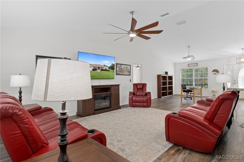 Motivated Sellers! 4 bedroom, 3 bath home with 2 car garage in - photo 18