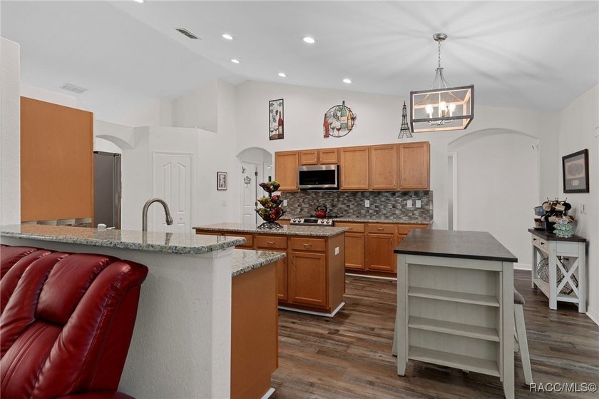 Motivated Sellers! 4 bedroom, 3 bath home with 2 car garage in - photo 19