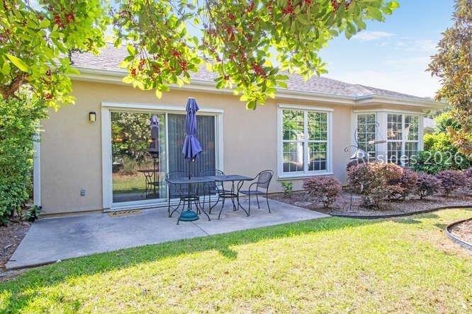 Welcome to this beautifully maintained &amp; thoughtfully updated - photo 21