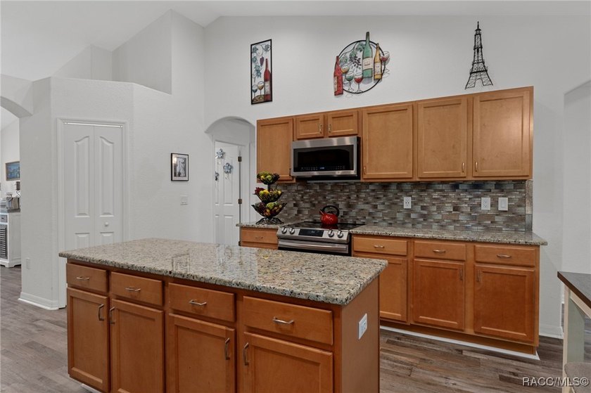 Motivated Sellers! 4 bedroom, 3 bath home with 2 car garage in - photo 24