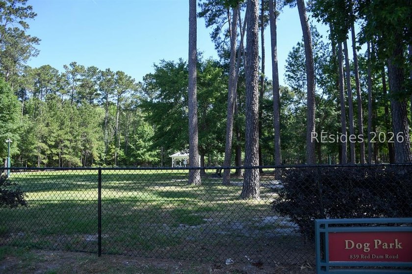 Welcome to this beautifully maintained &amp; thoughtfully updated - photo 33
