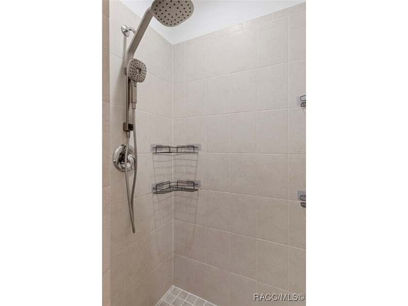 Motivated Sellers! 4 bedroom, 3 bath home with 2 car garage in - photo 37