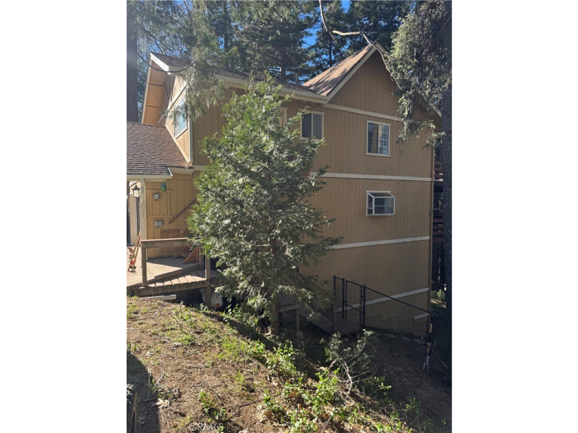 Welcome to Cedarpines Park!! This can be your full time home or - photo 4