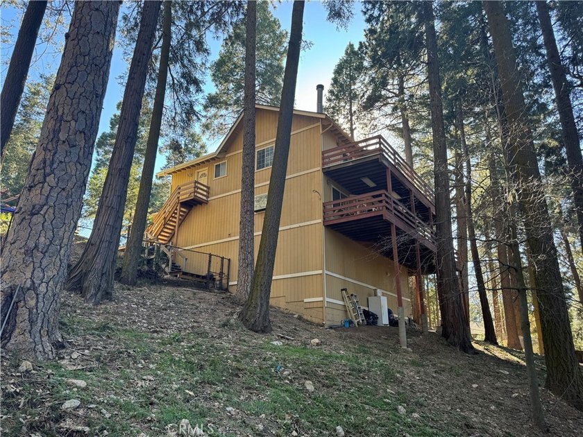 Welcome to Cedarpines Park!! This can be your full time home or - photo 5