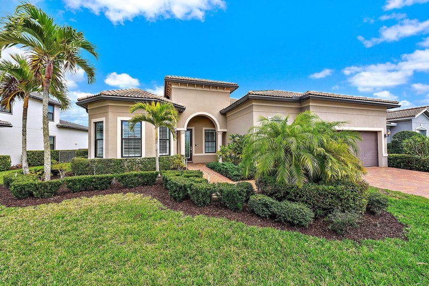 Sitting on the BEST location in the gorgeous, gated community in - photo 4