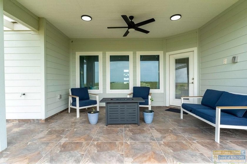 Beautifully maintained Golf Villa tucked in a peaceful - photo 27