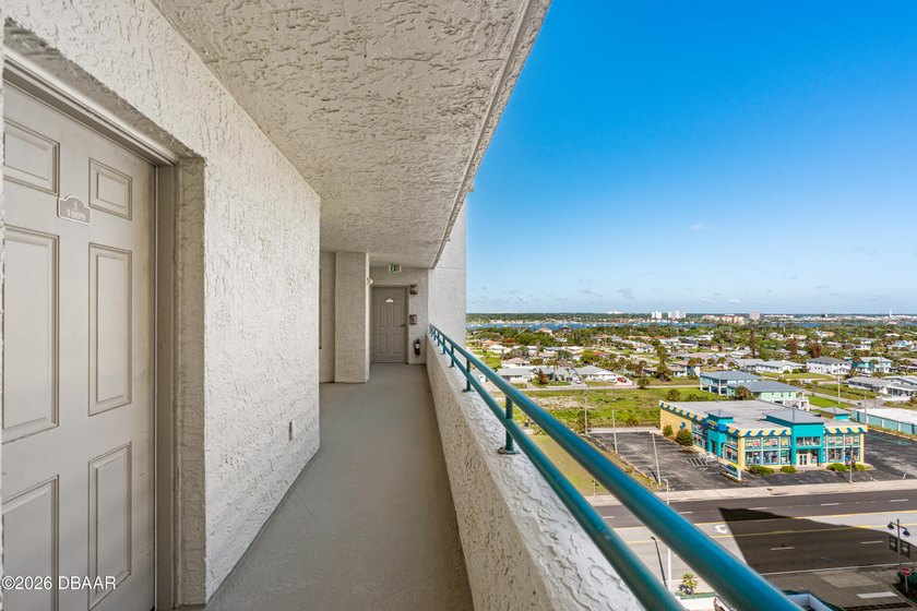 Wake up to breathtaking views from this beautifully updated - photo 36