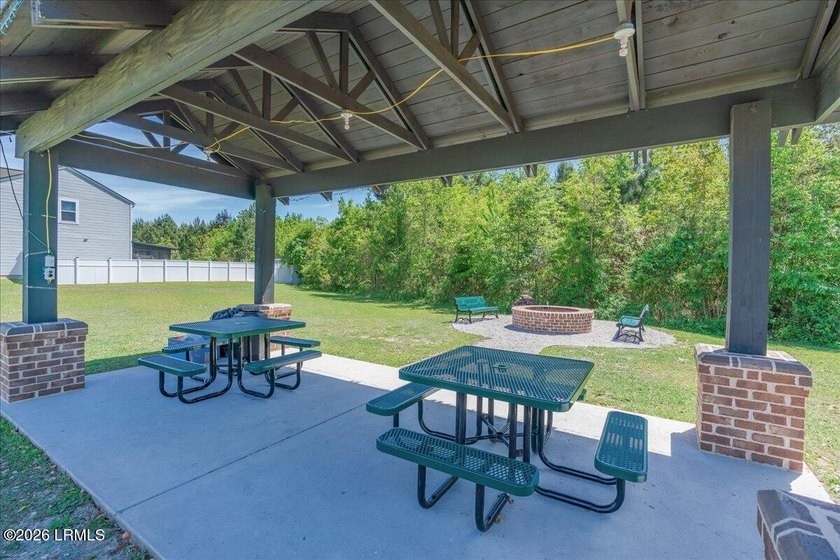 Seller offering $5,000 concession to buyer with acceptable - photo 44