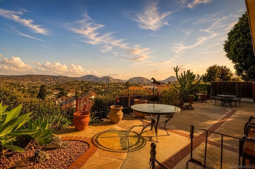Perched at the top of the hill in Del Cerro, this single-story 4 - photo 29
