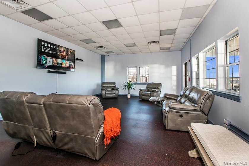 Welcome to 121 Sunset Blvd! Immaculate 2 Bedroom 2 Full Bath - photo 35