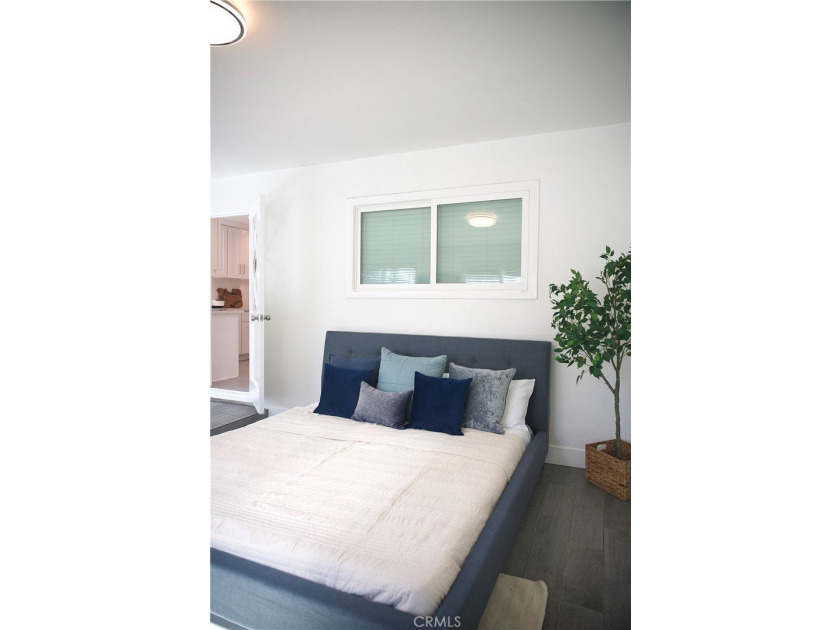Incredible opportunity to own 2 Homes on One Lot in the heart of - photo 36
