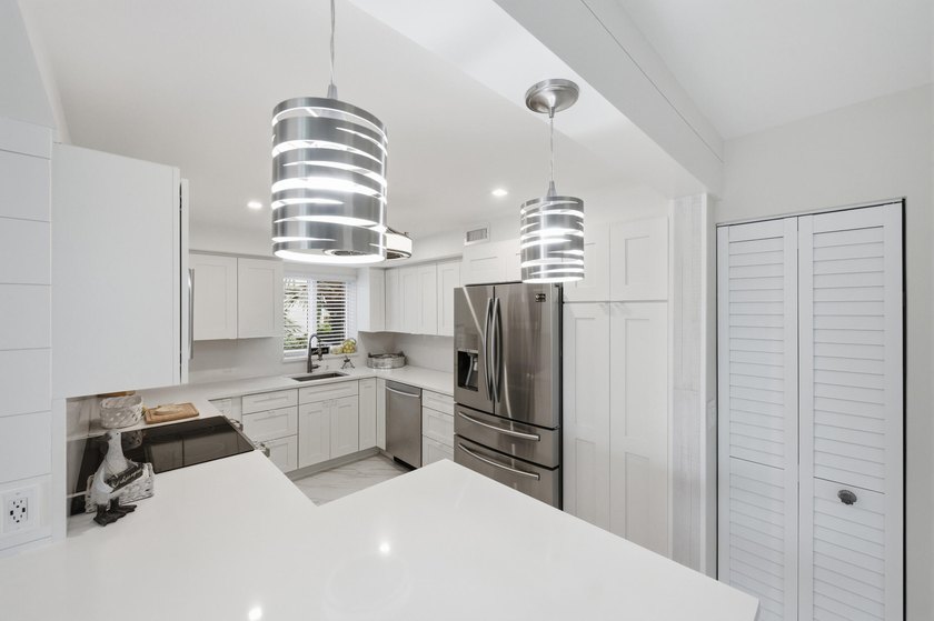 Rarely does a home so cleary reflect creativity and vision. This - photo 12