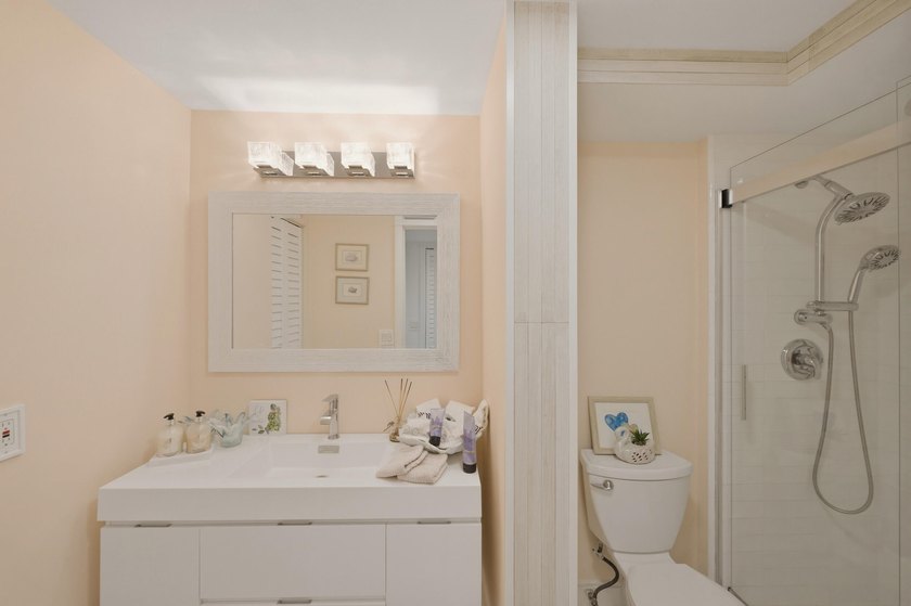 Rarely does a home so cleary reflect creativity and vision. This - photo 19