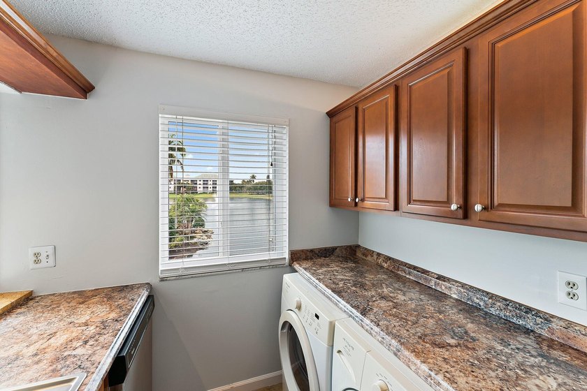 Jupiter Bay is distinctively different from any other - photo 26
