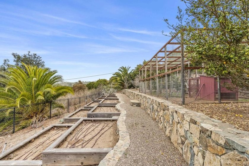 Welcome to 6152 Avenida del Duque, an extraordinary 7-bedroom, 7 - photo 27