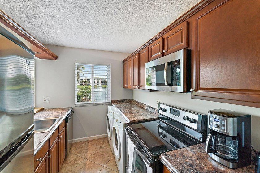 Jupiter Bay is distinctively different from any other - photo 28