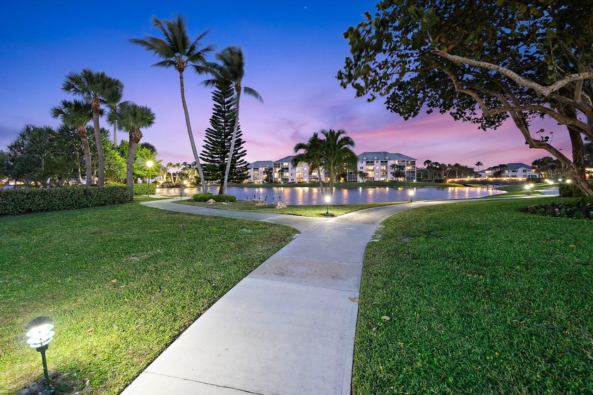 Jupiter Bay is distinctively different from any other - photo 41