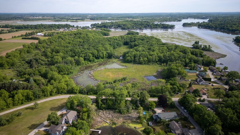 Rare opportunity to own approximately 40 acres in a desirable - photo 2