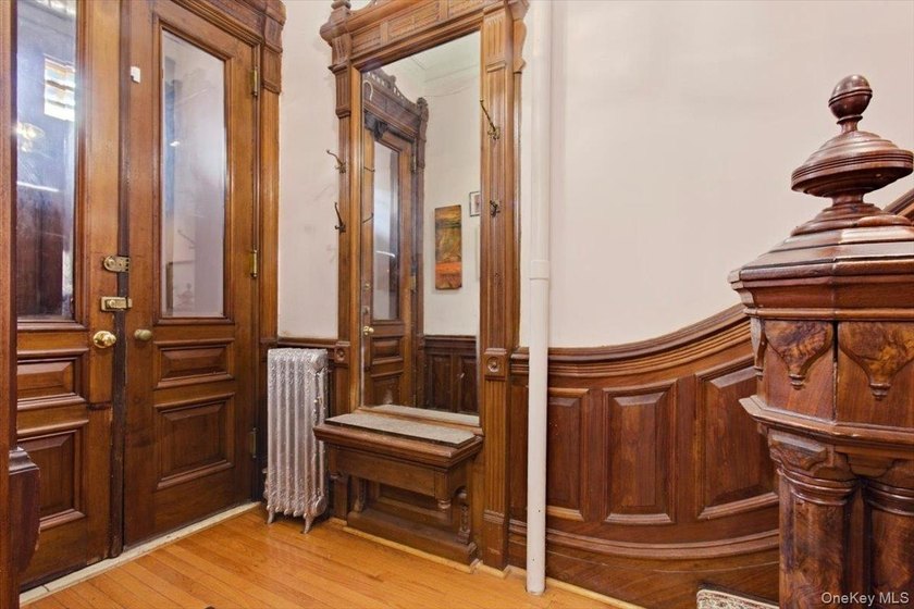 This meticulously maintained residence offers a spacious - photo 4
