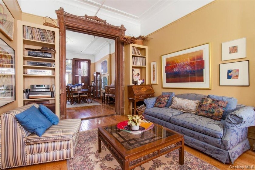 This meticulously maintained residence offers a spacious - photo 6