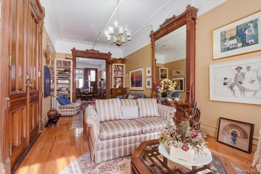 This meticulously maintained residence offers a spacious - photo 7