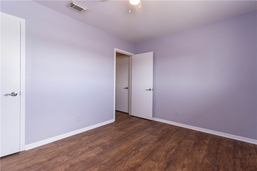 This beautifully renovated townhome is centrally located in - photo 22