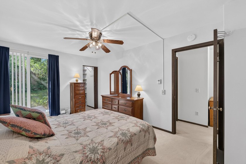 Enjoy the perfect blend of comfort, convenience in this inviting - photo 13