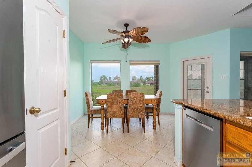 9 Torrey Pines is a beautiful Golf Villa offering stunning lake - photo 14