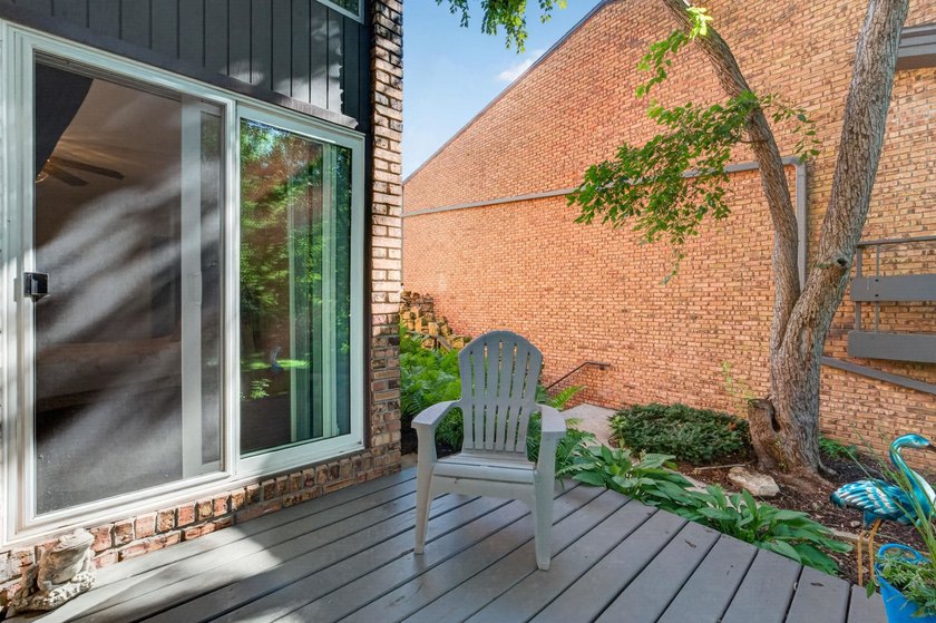 Enjoy the perfect blend of comfort, convenience in this inviting - photo 15