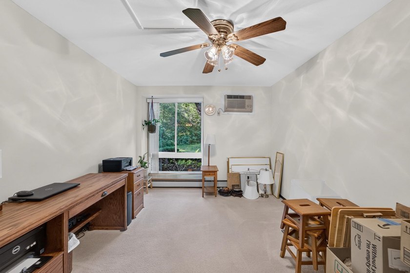 Enjoy the perfect blend of comfort, convenience in this inviting - photo 20