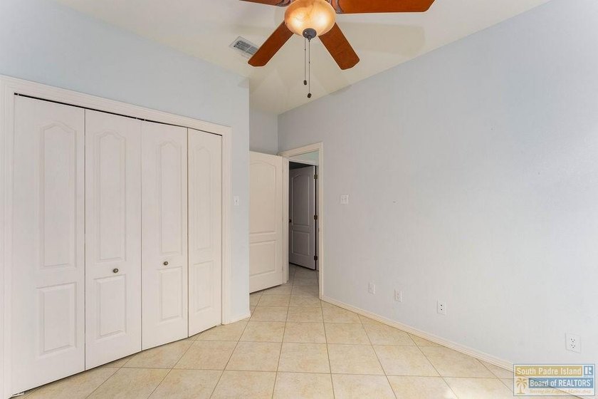 9 Torrey Pines is a beautiful Golf Villa offering stunning lake - photo 21