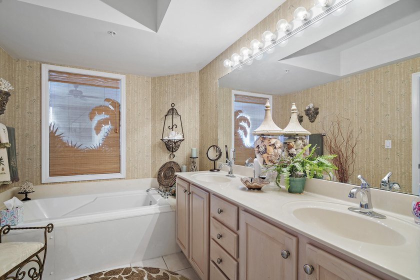 Stunning 4 Bedroom Gulf Front Condominium in the much sought - photo 25
