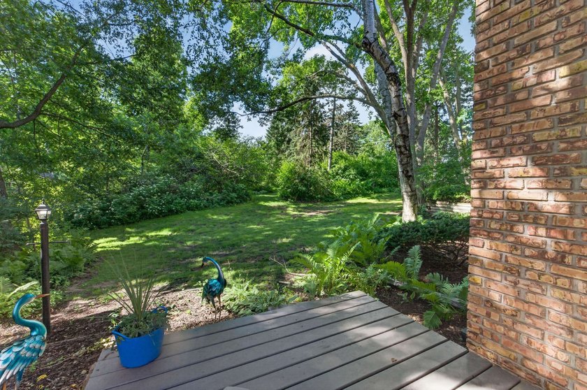 Enjoy the perfect blend of comfort, convenience in this inviting - photo 29
