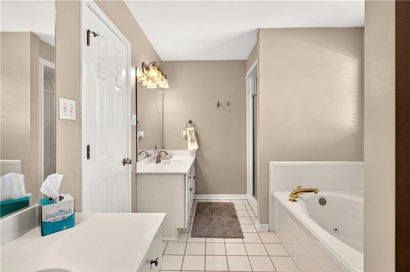 Waterfront living at its best! This spacious 3-bedroom, 2.5-bath - photo 22