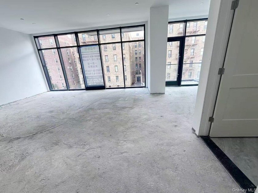 Prime location, don't not miss! Great location at downtown - photo 3