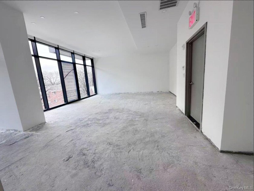 Prime location, don't not miss! Great location at downtown - photo 5