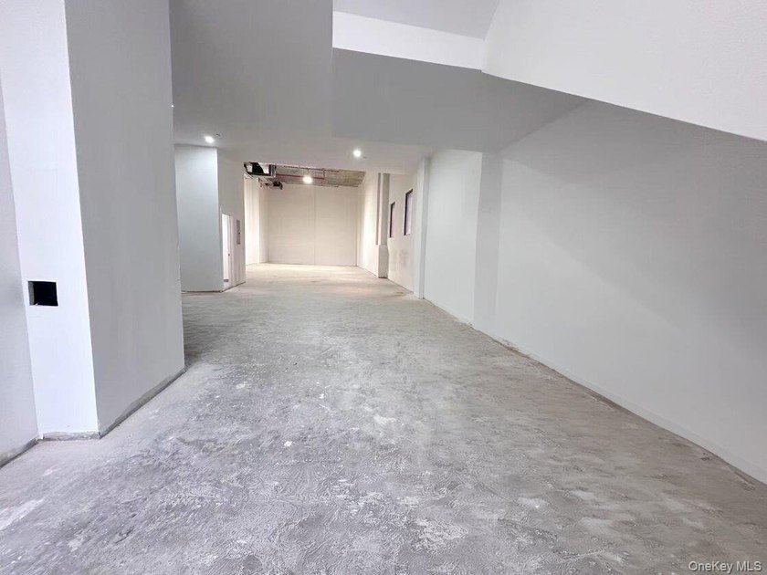 Prime location, don't not miss! Great location at downtown - photo 7