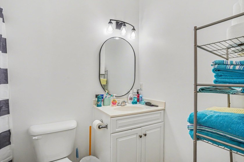 Welcome to your beautiful 2 bedroom, 2 bath spacious condo - photo 13