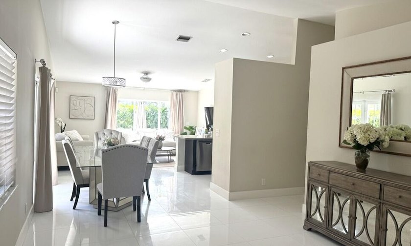 Move-in ready 3-bedroom, 2-bath home in the desirable gated - photo 3