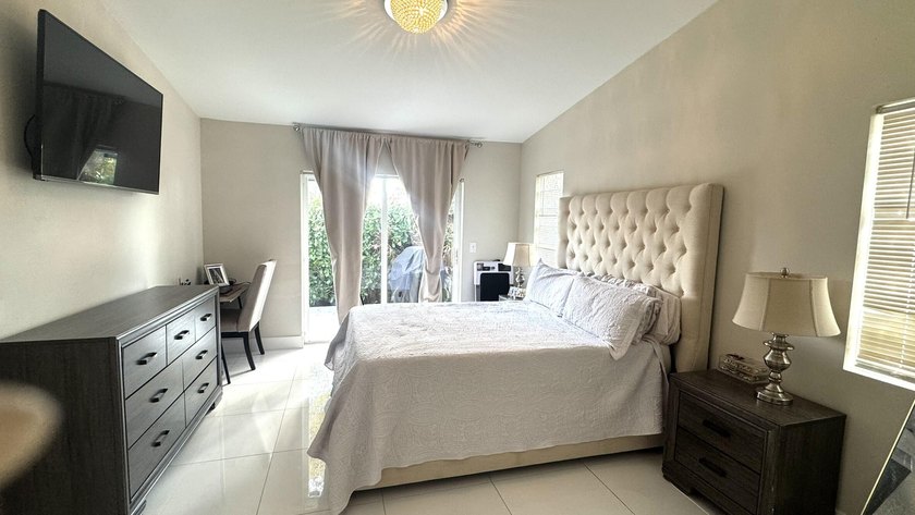 Move-in ready 3-bedroom, 2-bath home in the desirable gated - photo 8