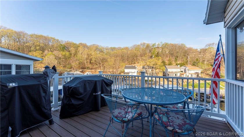Welcome to easy lake living with this 5 bedroom, 3.5 bath home - photo 13