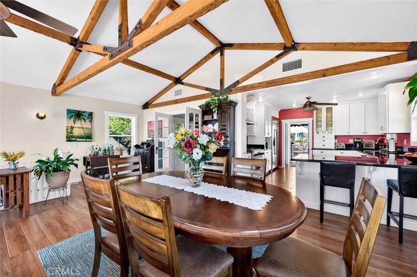 Modern coastal charm: A reimagined craftsman retreat Discover - photo 17